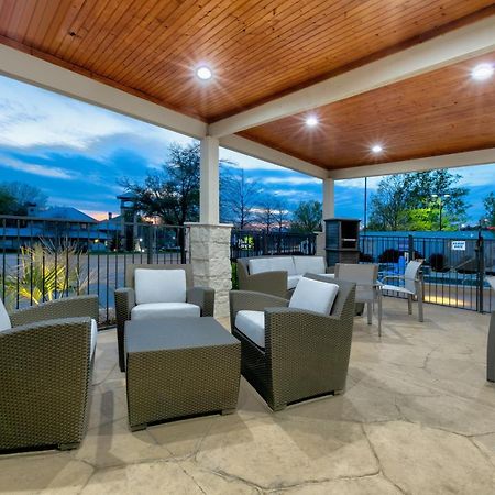 Holiday Inn Express & Suites - Dallas Park Central Northeast By Ihg Exterior photo