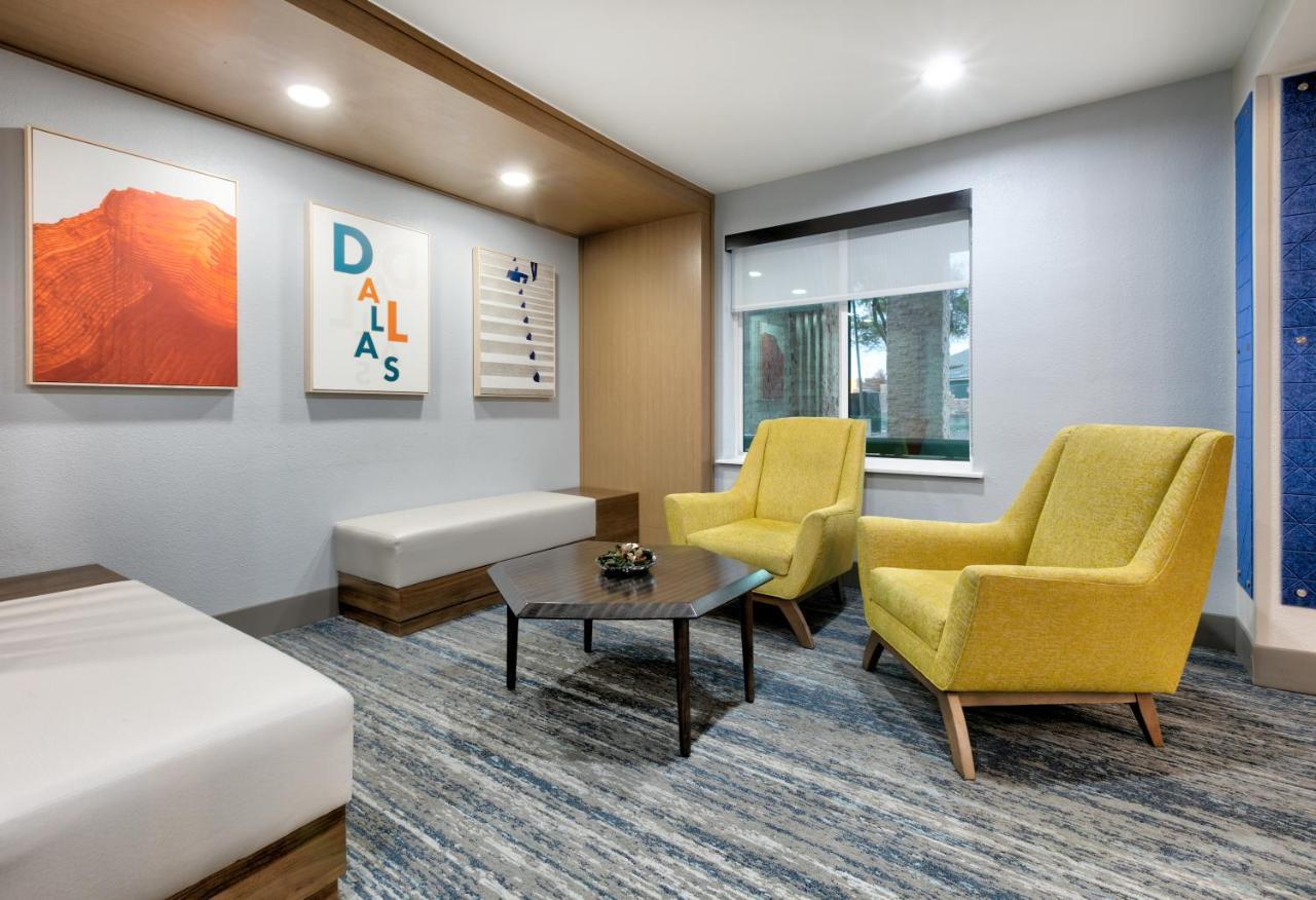 Holiday Inn Express & Suites - Dallas Park Central Northeast By Ihg Exterior photo