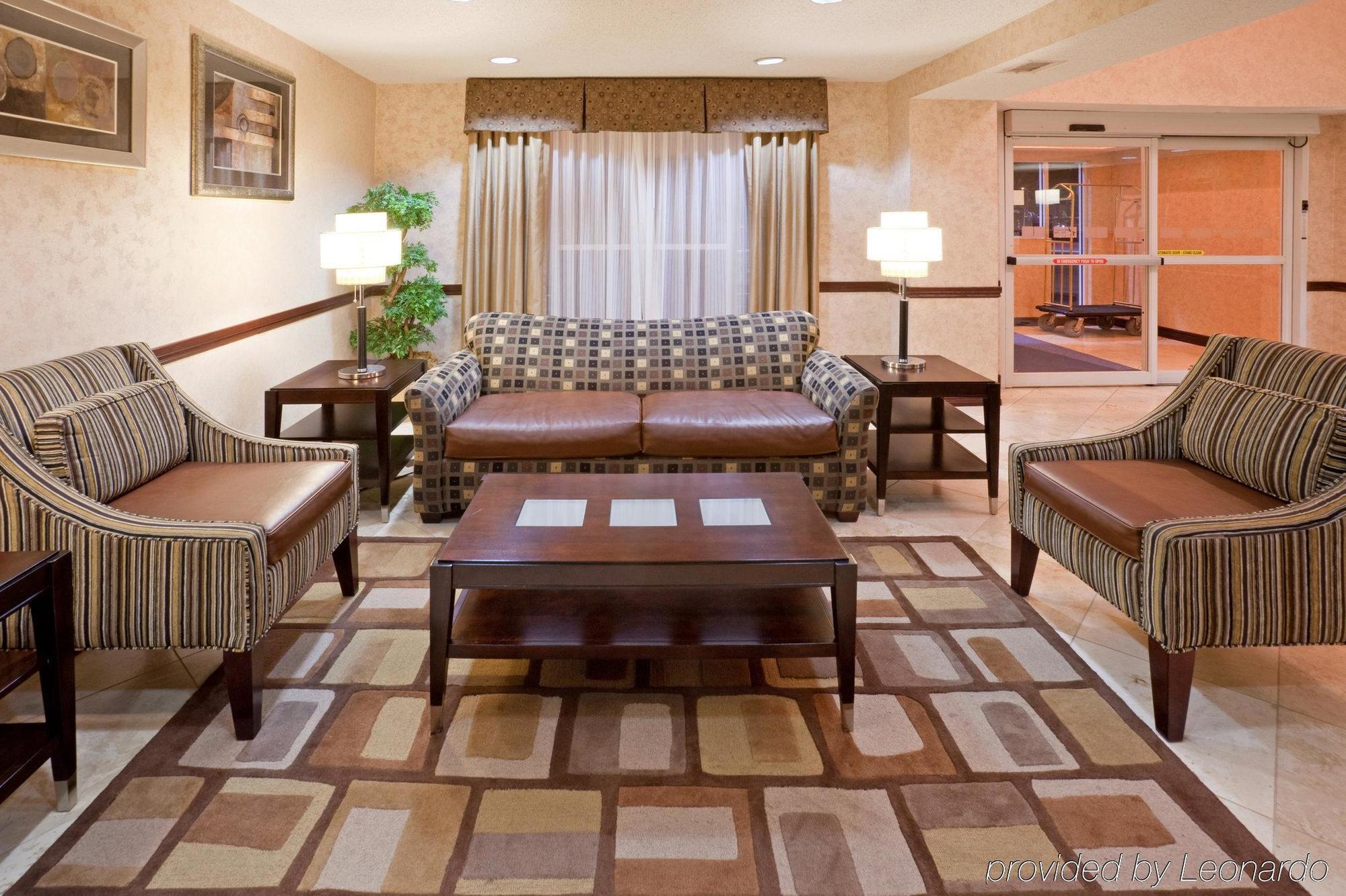 Holiday Inn Express & Suites - Dallas Park Central Northeast By Ihg Interior photo