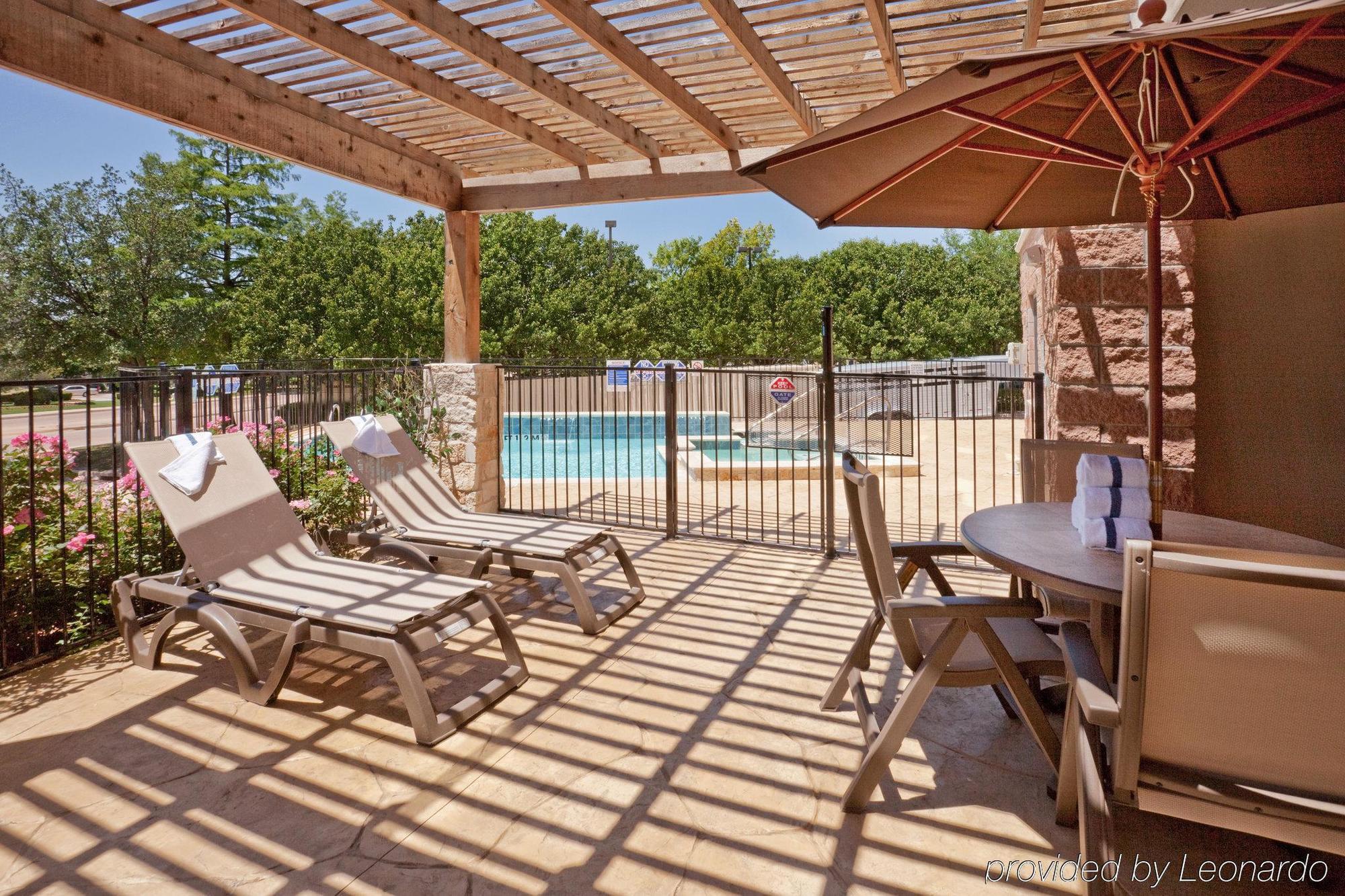 Holiday Inn Express & Suites - Dallas Park Central Northeast By Ihg Facilities photo