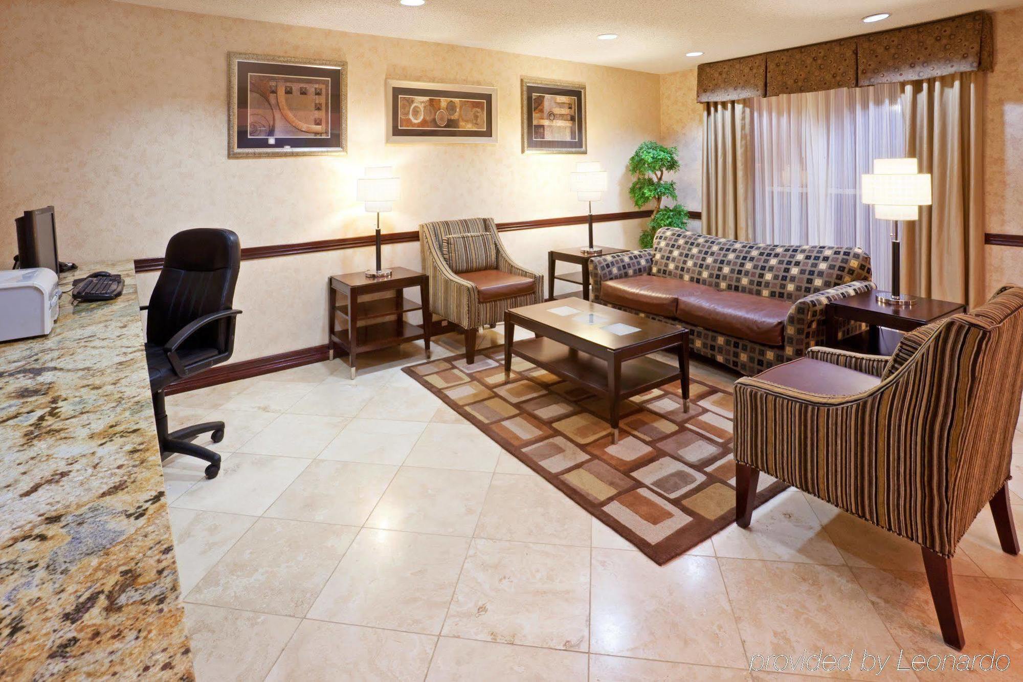 Holiday Inn Express & Suites - Dallas Park Central Northeast By Ihg Interior photo
